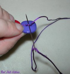 RHV_Craft_Buttonnecklace04